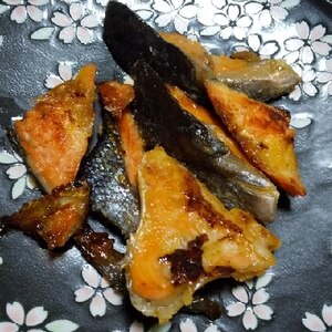 フライパンで焼く、鮭の麹味噌焼き